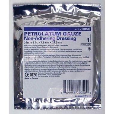USP White Petrolatum Gauze Pleated Dressing 3 x 9 Inch - Sterile