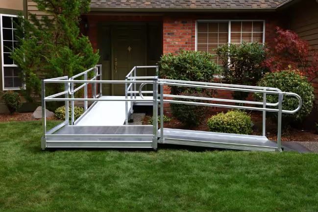 Univen Ramp EZ-ACCESS L-Shaped Pathway Modular Access Ramp System, 10 - 30 ft.