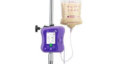 Pump on IV pole with feeding bag