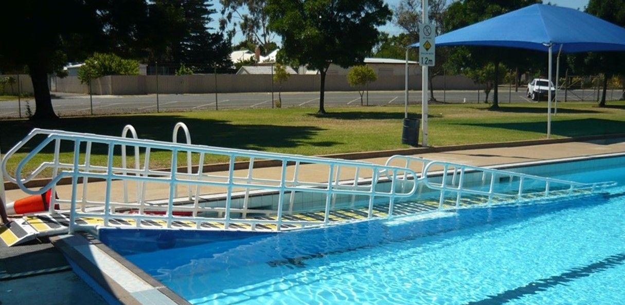 AquaTrek Pool Ramp