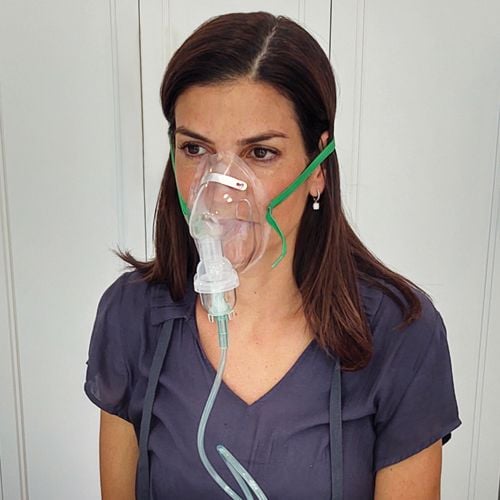 Woman wearing mask