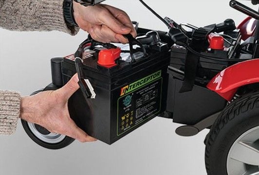 Easy side access to battery