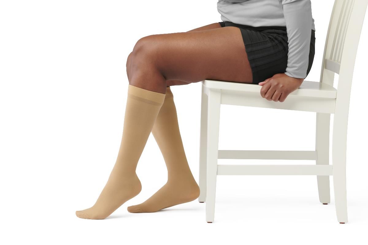 CURAD 30-40 mmHg Closed Toe Knee High Compression Hosiery