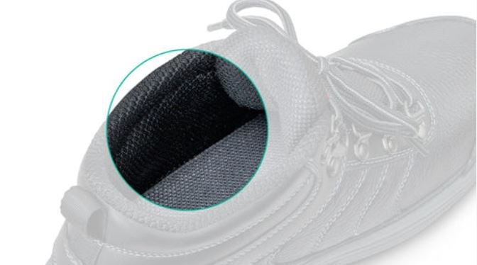 Foam inside of the shoe optimizes comfort.