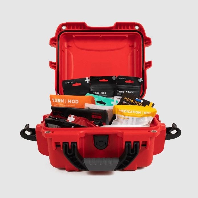 The Boat Medic kit is open, with the included Items displayed inside
