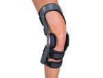 Donjoy Armor Knee Brace with Fourcepoint Hinge