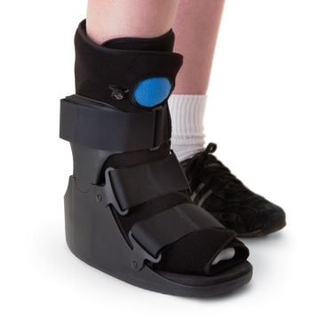 Medline Deluxe Pneumatic Ankle Walkers, Size XS to XL