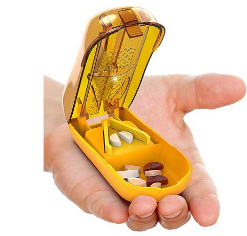 Hinged Pill Cutter with Razor Blade