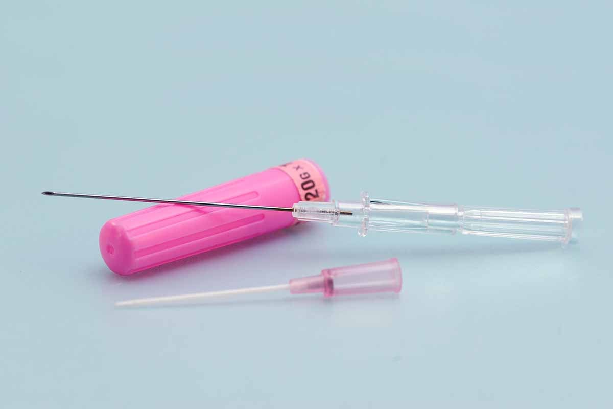 Pink 20 Gauge IV Catheter
