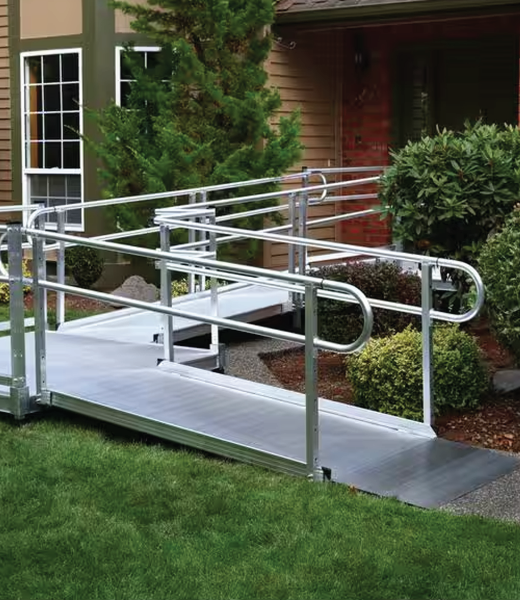 PATHWAY Ramp with two-line handrail for gripping safety